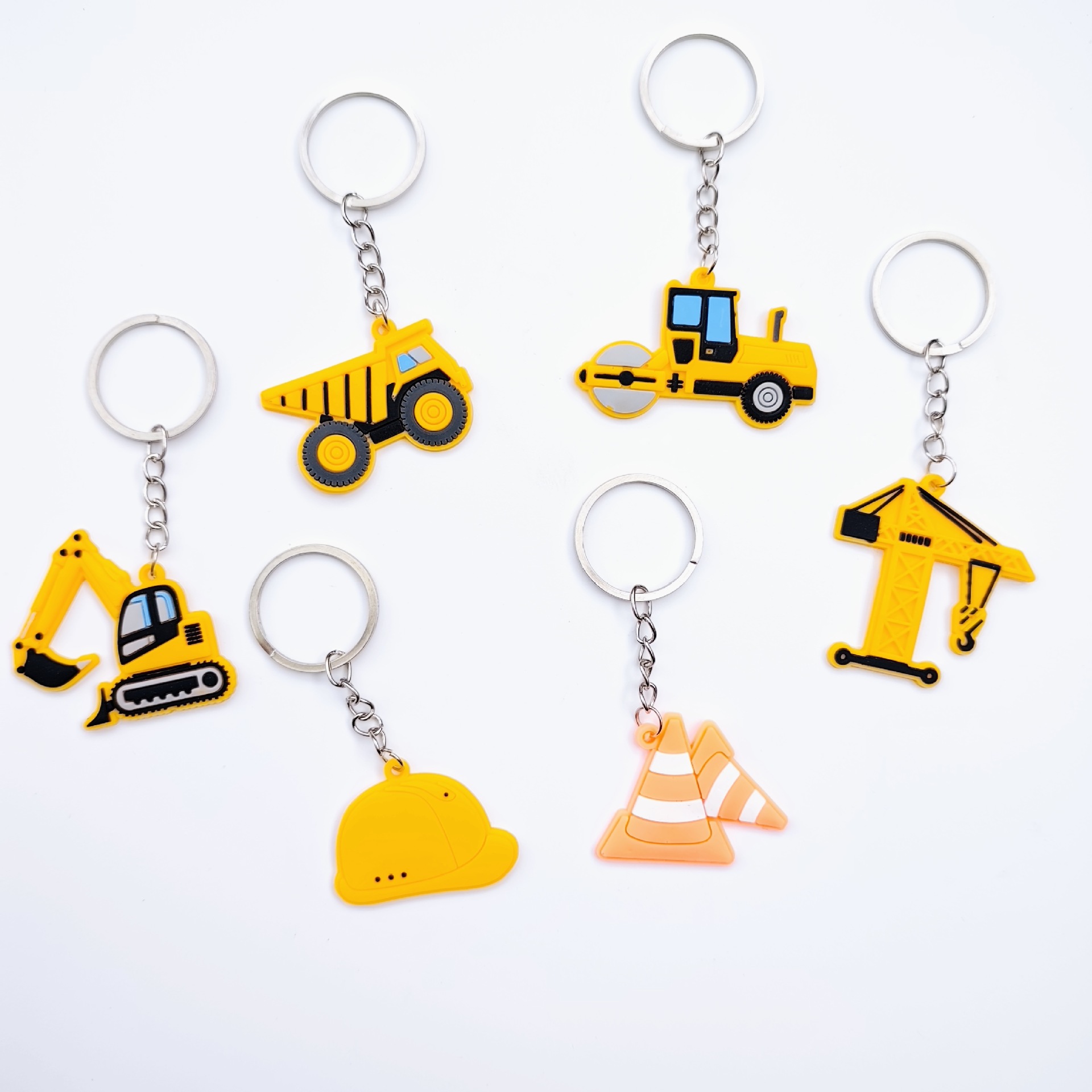 Crossover ingeniería coche llavero lindo dibujos animados tractor niños PVC llavero colgante accesorios pequeños regalos Application Scenario