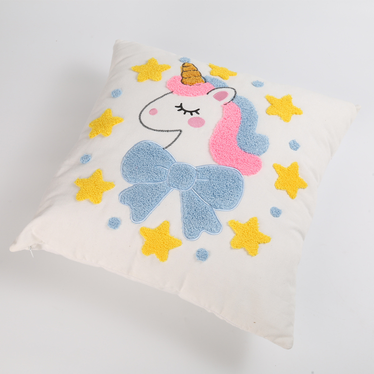 Cute cartoon embroidered cushions, adorable animal bay window cushions, living room sofa cushions, pillowcases, unicorn cushions Application Scenario