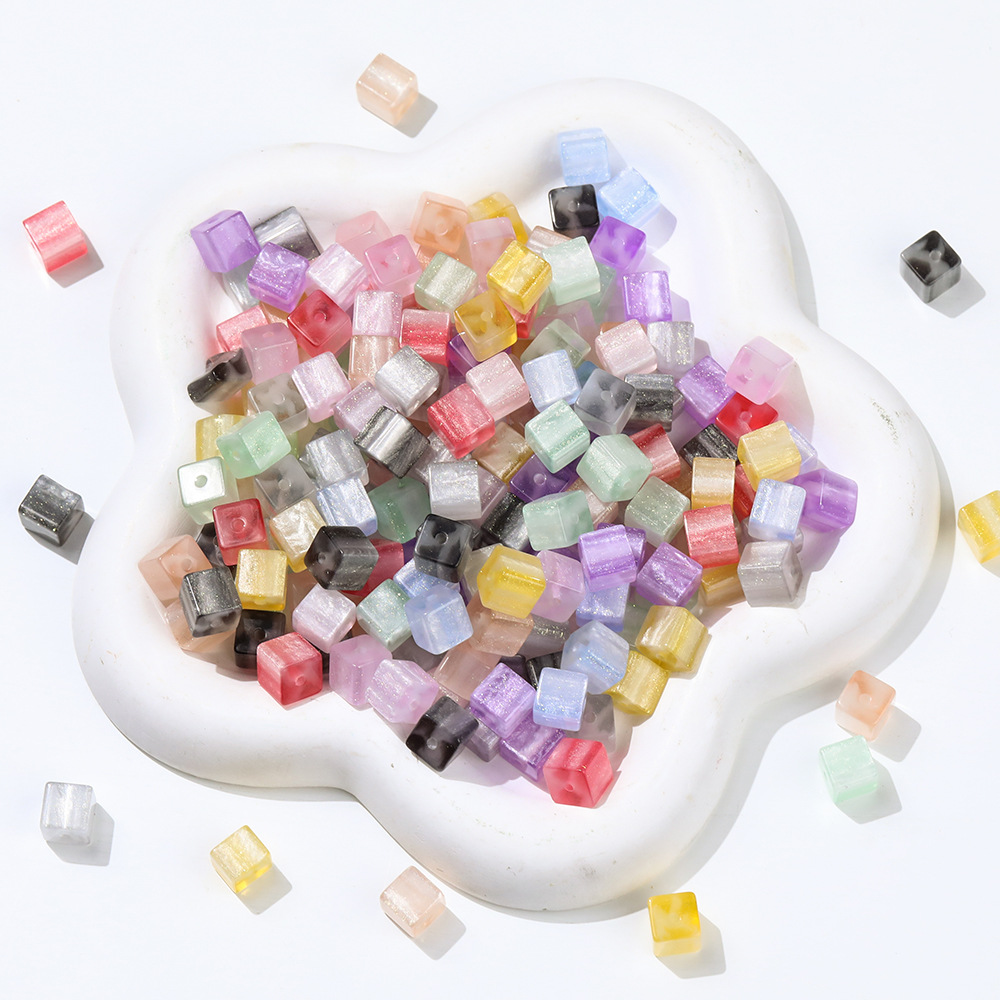 8*8 colored silver-coated ultraviolet light changing cube sugar color-changing beads, resin beads, irregular-shaped beads, diy bracelet jewelry accessories, magnetic sheets Item Picture