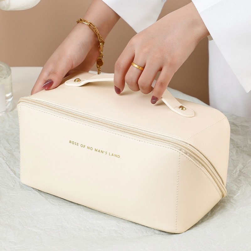 Bolsa cosmética minimalista almohada portátil bolsa cosmética bolsa de almacenamiento bolsa de viaje bolsa de tocador bolsa de maquillaje influenciador details Picture
