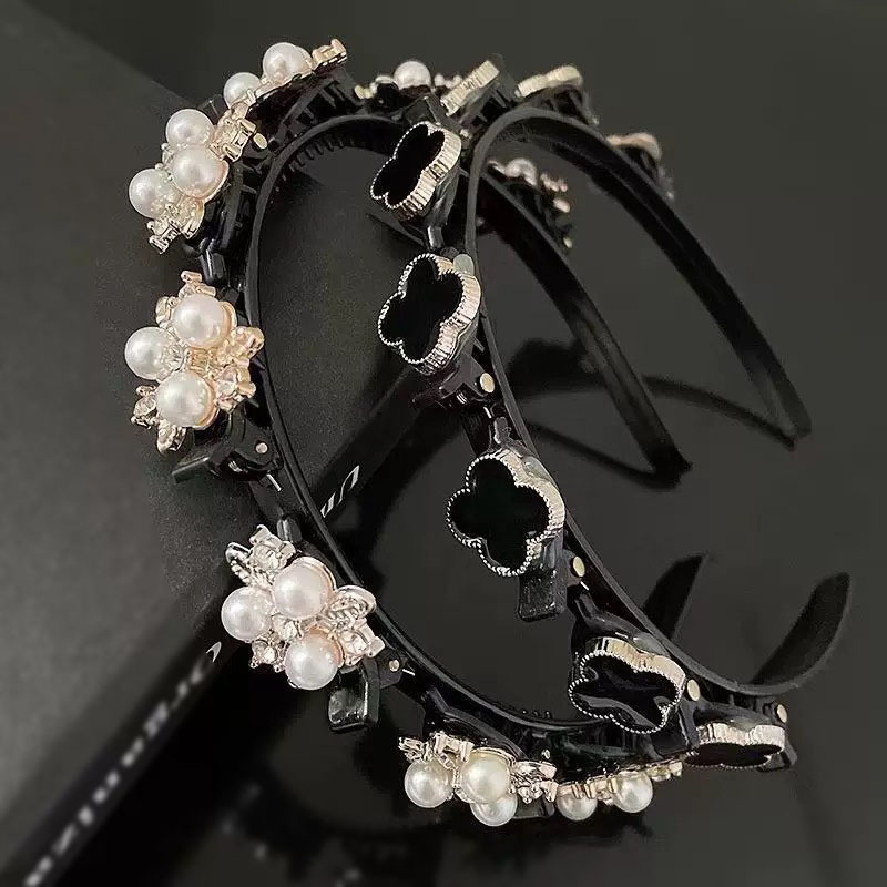 Black pearl flower hairband for women's Christmas Korean style, summer versatile children's birthday hairband, ladies' hairband Application Scenario