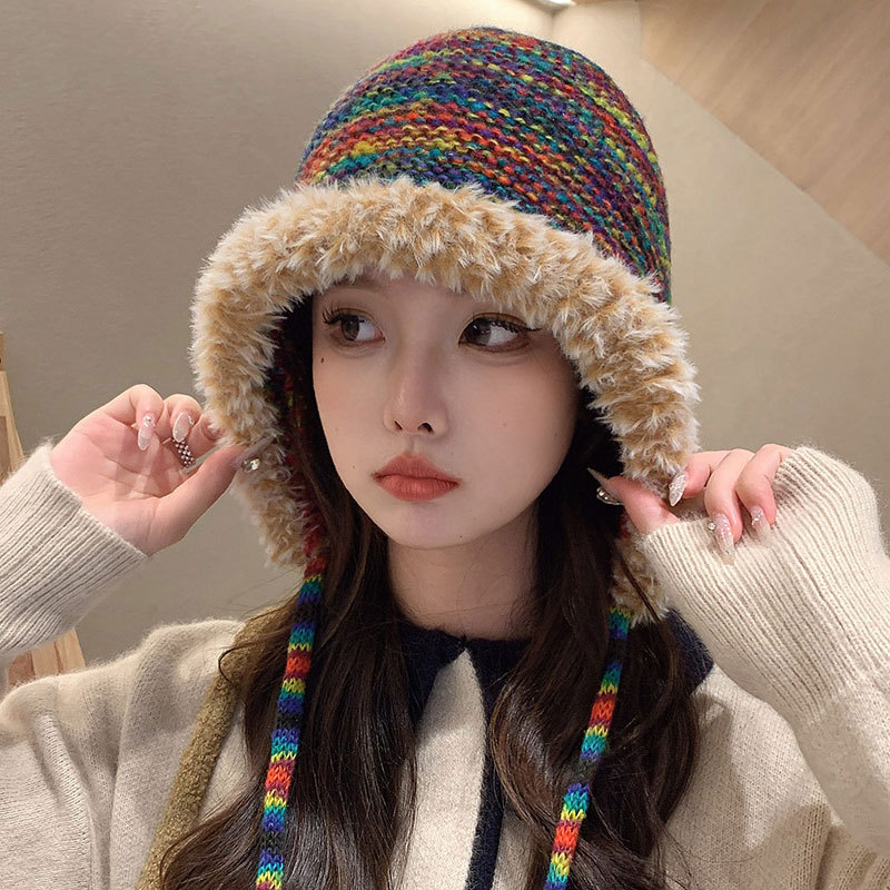 A cute rainbow gradient knitted hat for women in autumn and winter, warm, ear-protecting and face-enhancing small woolen headscarf