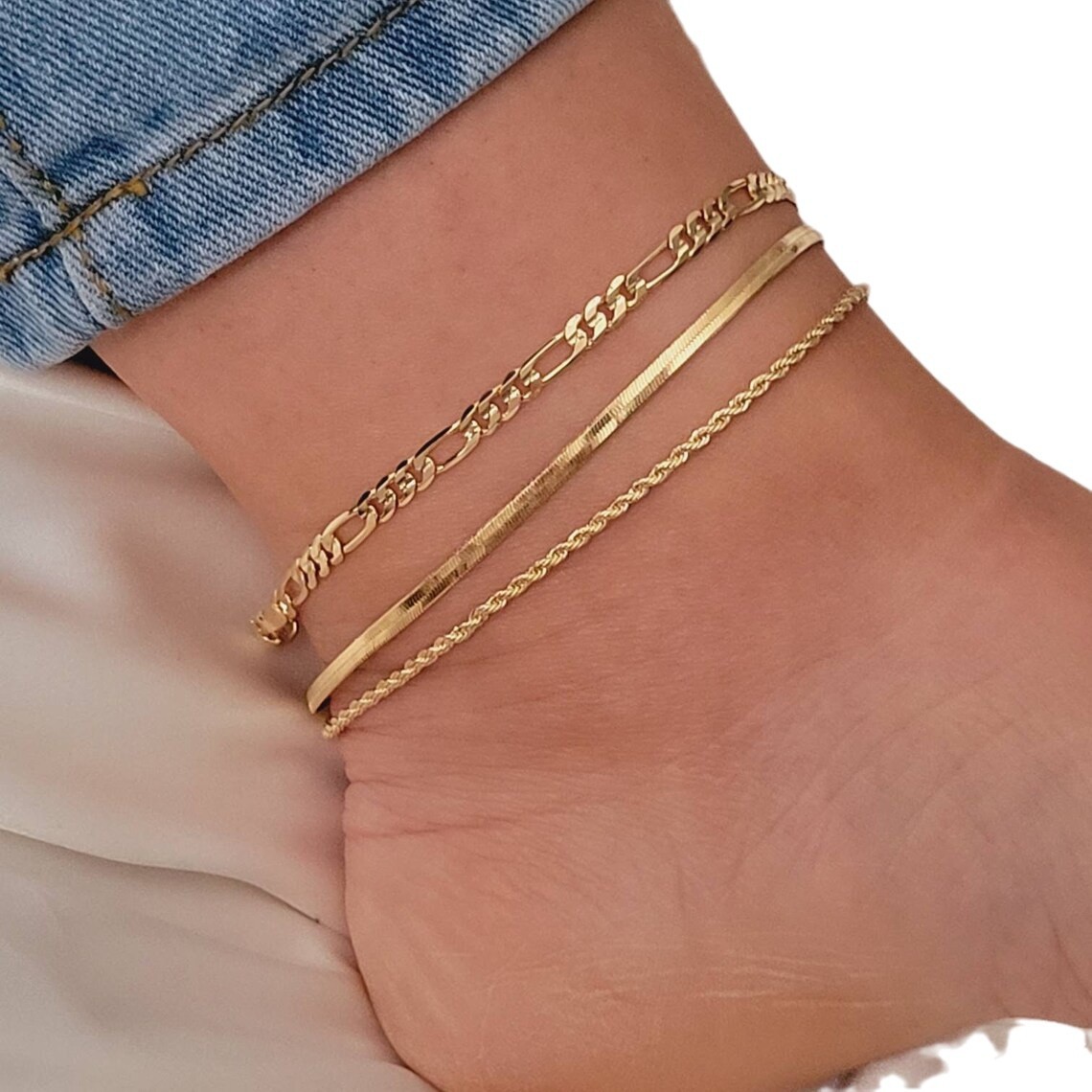 A three-piece set of Bohemian-style flat snake chain and twist chain for women's summer beach multi-layer ankle chain from Europe and America Item Picture