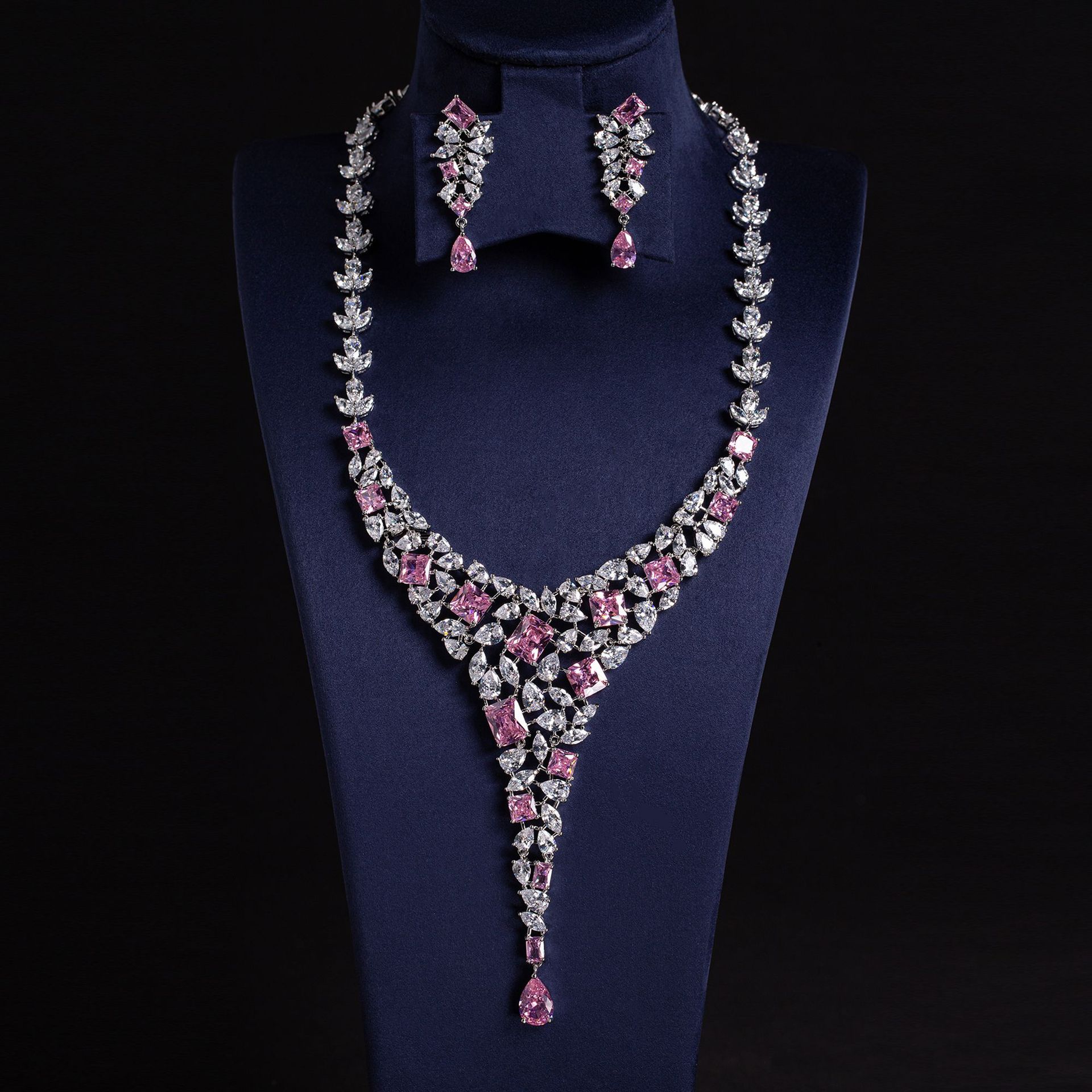 Heavy industry design, high-end sparkle diamond luxurious necklace and earring set, sweet pink water drop elegant banquet accessories details Picture
