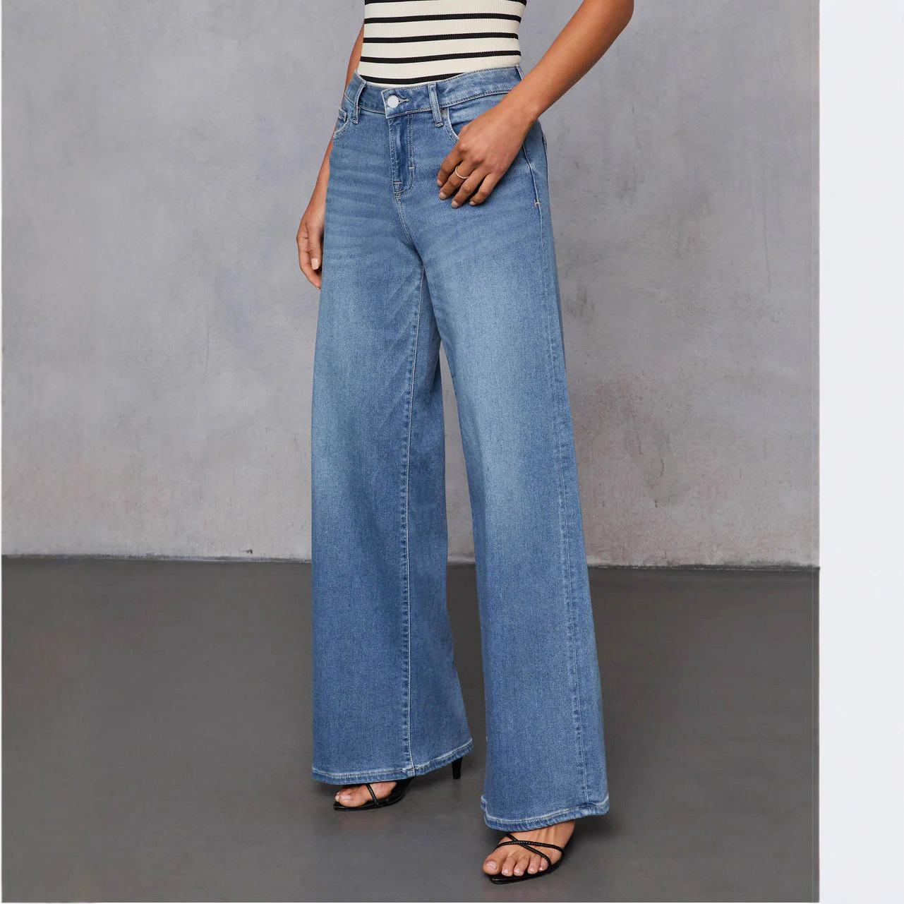 New stretch jeans for women from Europe and America are selling well. They are fashionable, stylish, commuter wide-leg jeans with washable stretch Specification image