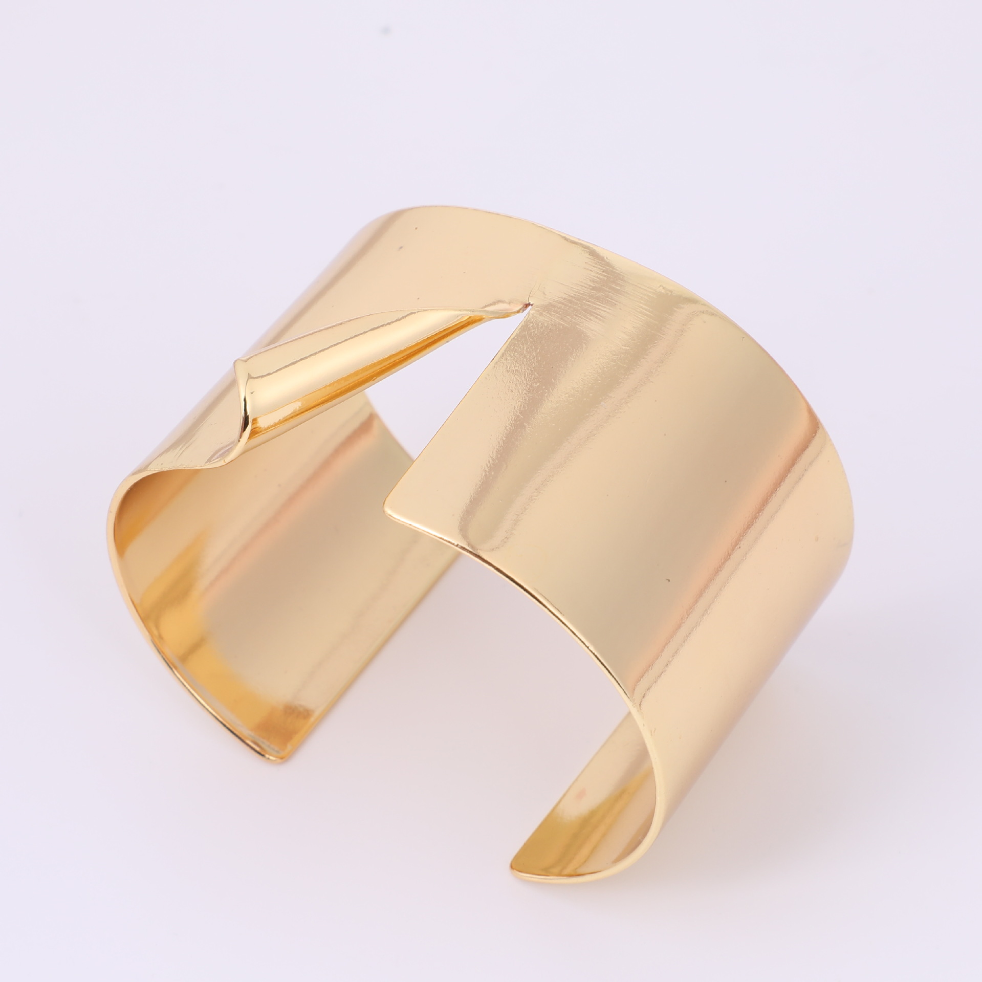Cross-border geometric trend wristband, high-end and elegant bracelet, copper-plated 18K gold-plated light luxury jewelry manufacturer wholesale Item Picture