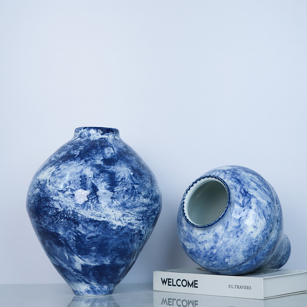 2026 Hand-painted ceramic vases, creative living room flower arrangements, hotel and club set decorations, handicrafts, modern ornaments details Picture