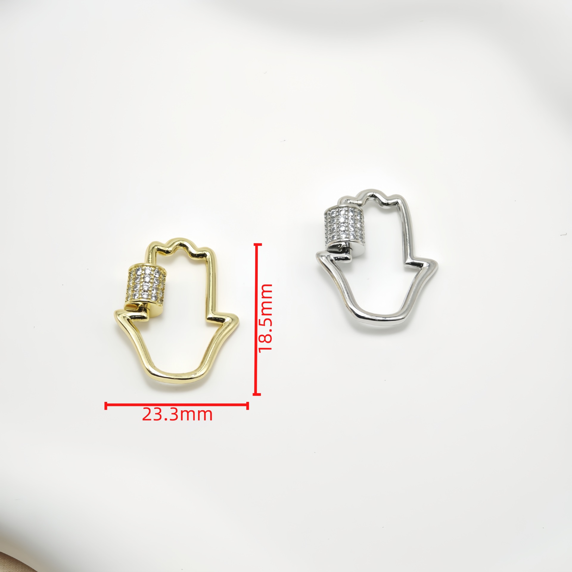 High-end zircon heart-shaped threaded pendant with micro-inlaid copper and gold plating for cross-border trade, multiple single pendant accessory clasp Application Scenario