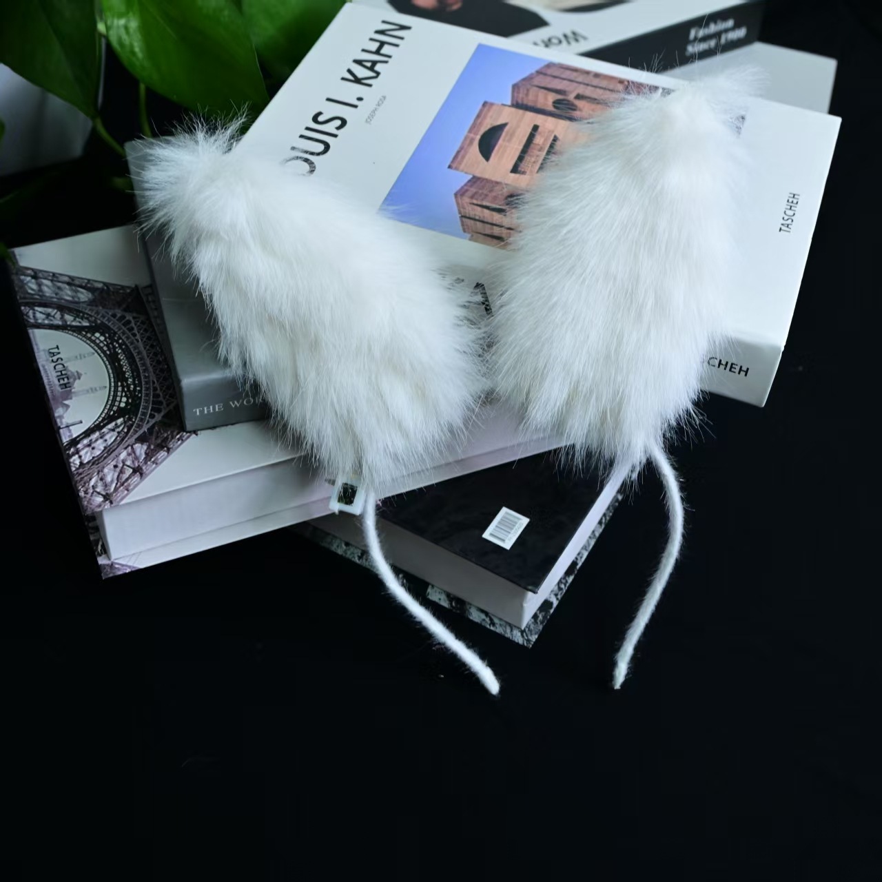 New products for street vending: thickened fox fur rabbit ears, luminous headbands, night market street stalls, small gifts, and luminous toys wholesale