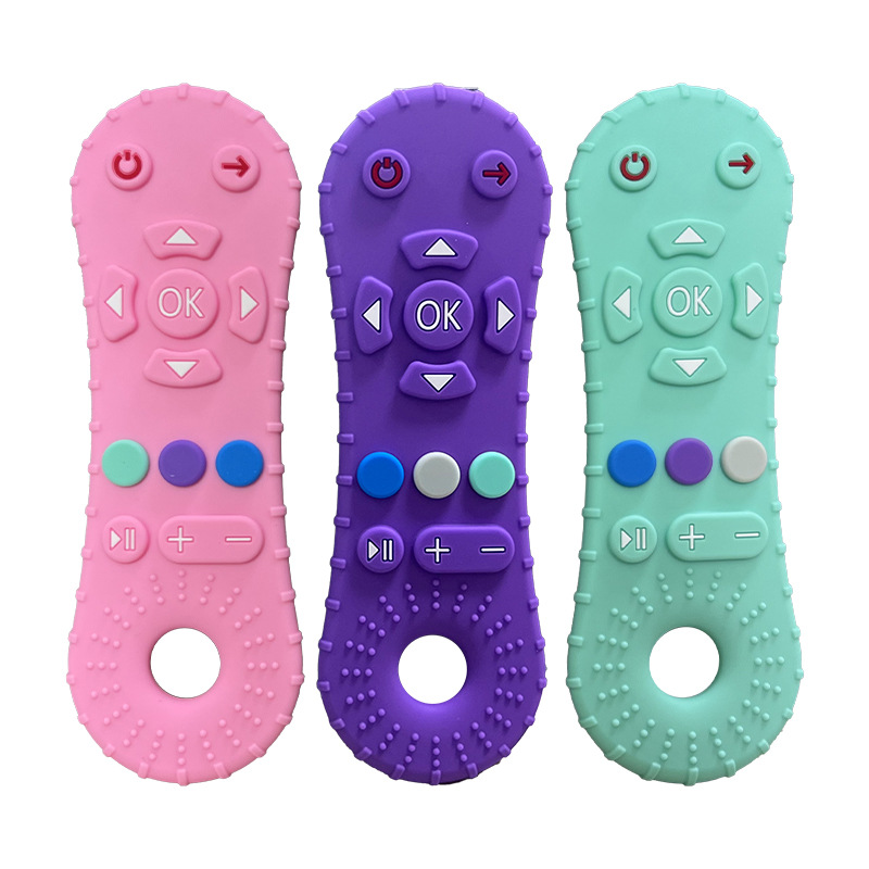 Food-grade liquid silicone remote control teething rings for babies to prevent hand ingestion and teeth grinding are portable Application Scenario