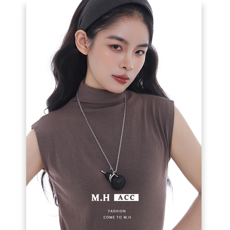 Original design wooden gourd pendant necklace, women's unique and high-end style, Fulu sweater chain, versatile and auspicious collarbone chain Specification image