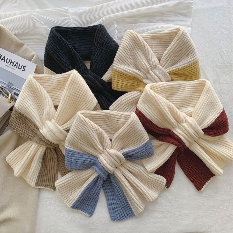 This women's autumn and winter scarf exudes a sense of high-end warmth and warmth. It features a color-blocked knitted cross yarn that is fashionable and cute. It's a winter scarf for young girls Application Scenario