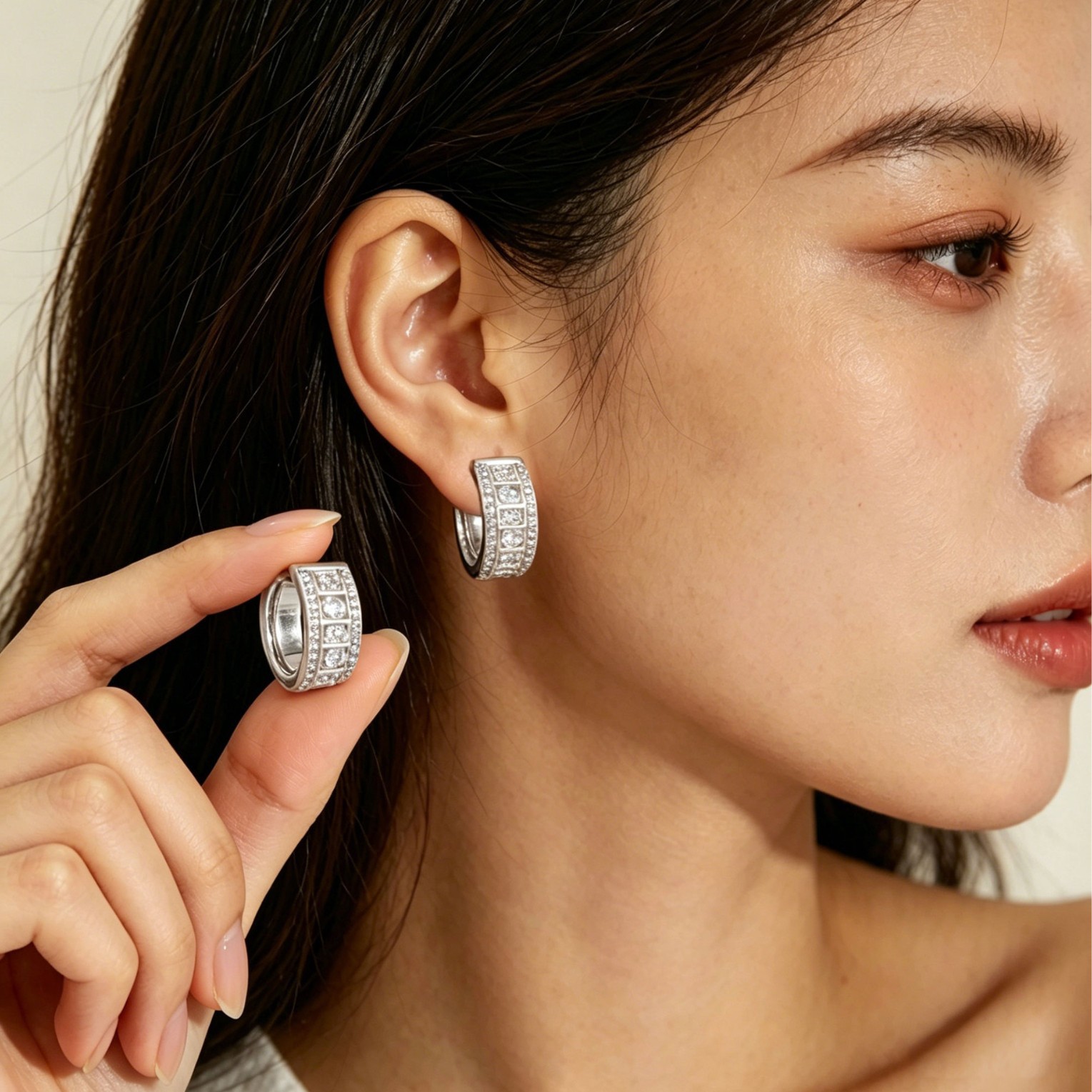 Light luxury, niche wide square checkered earrings ring, copper alloy, real gold electroplated, slightly inlaid with zirconium, high-end women's earrings details Picture
