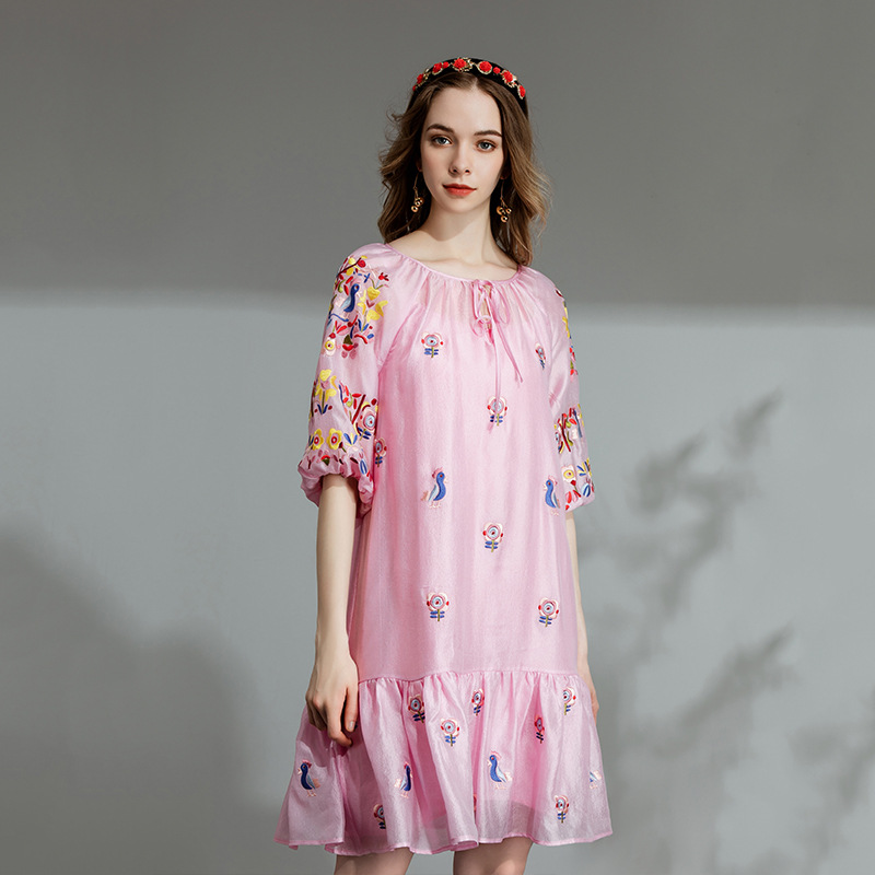 2325 Proverbs: Summer Style Silk fabric embroidered Loose round neck drawstring dress full figure