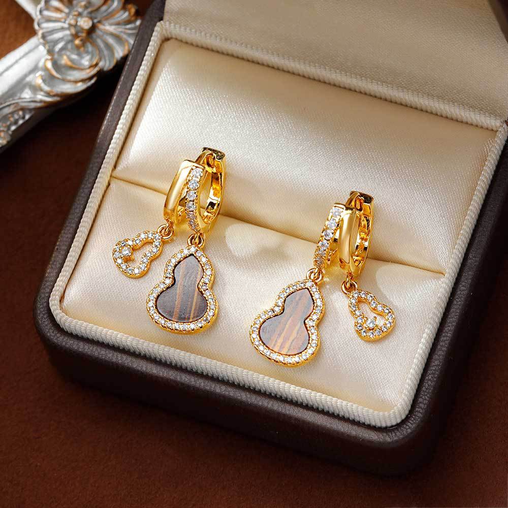 Hyacinth's fashionable and light luxury micro-inlay gourd earrings, a niche design for women, are the latest trendy ear buckles and bestsellers in 2025