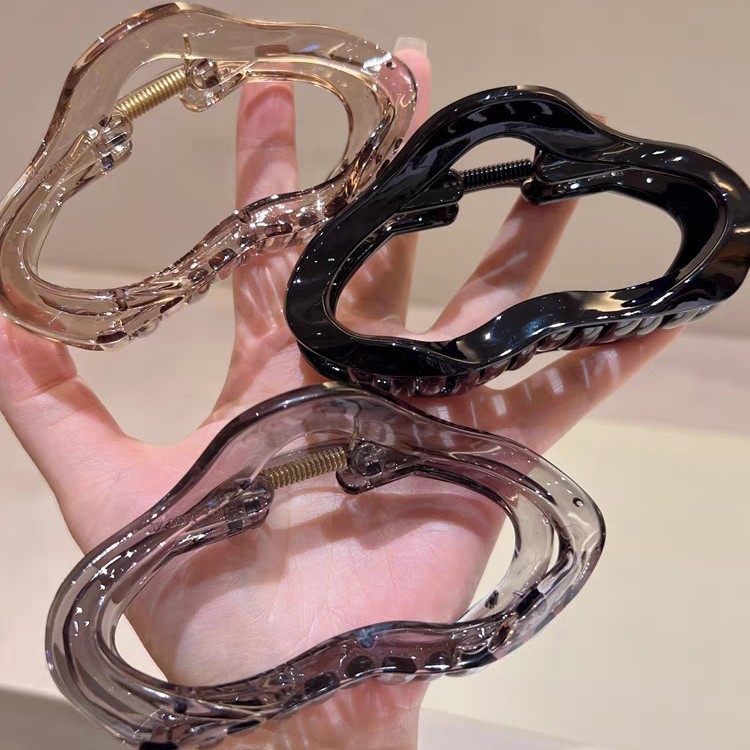 2025 New transparent cloud large hair clip, high-end women's back head hair clip, shark clip, updo hair clip headwear details Picture