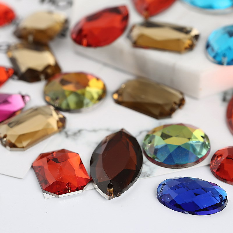 Free shipping acrylic hand-sewn sparkling diamond sewn clothes, wedding dresses, colorful lucky bag packages, diy water diamond clothing accessories, sequins Item Picture