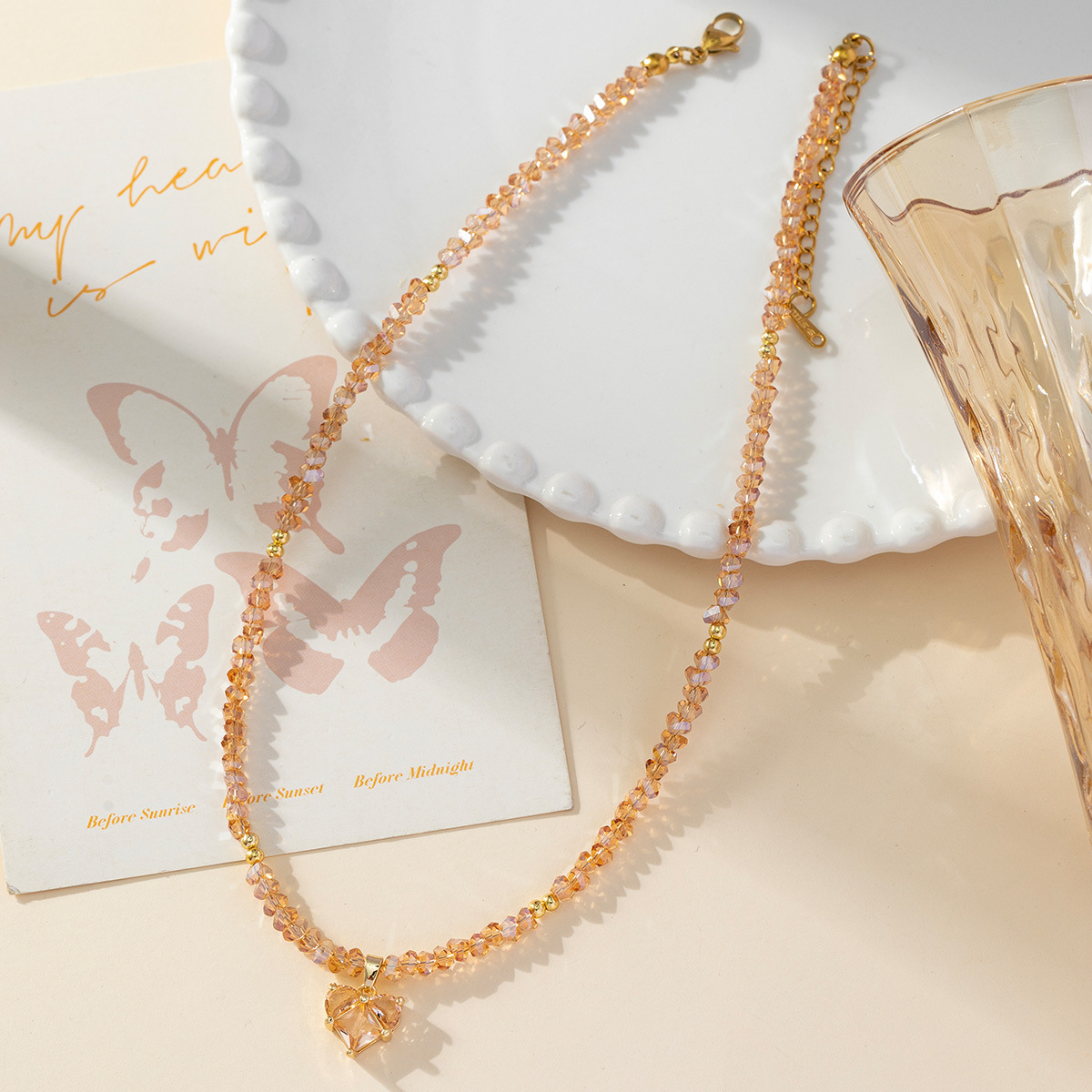 Spring new irregular-shaped crystal handcrafted beaded heart diamond pendant necklace, niche design, high-end collarbone chain Application Scenario