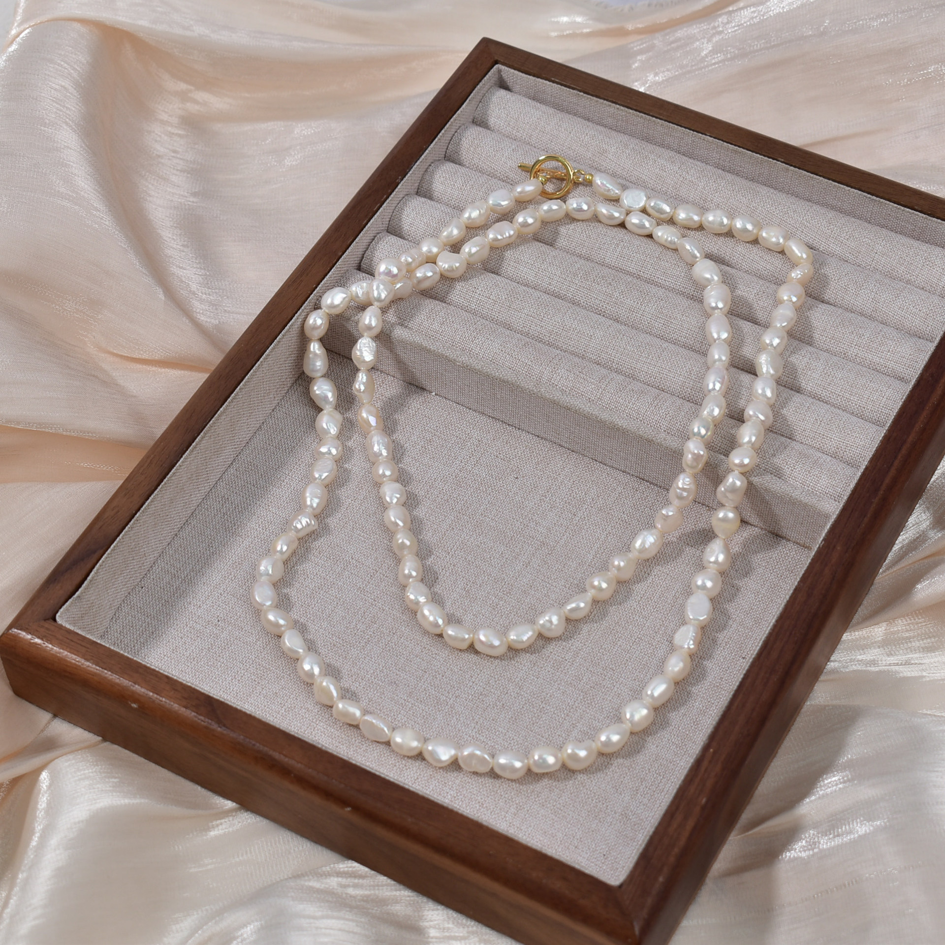 Sweater chain, natural pearl necklace, long OT buckle, fashionable French retro, irregular-shaped pearl, versatile, casual long chain for women details Picture