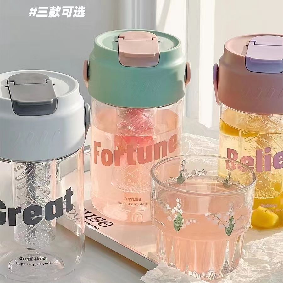 夏季大容量水杯女生高颜值便携式运动吸管杯新款带茶隔学生杯子 Application Scenario