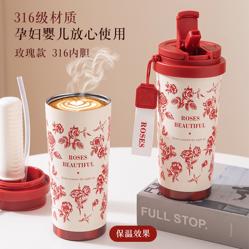 A high-end and practical thermos cup gift box for newlyweds and friends. An engagement gift for best friends as a souvenir details Picture