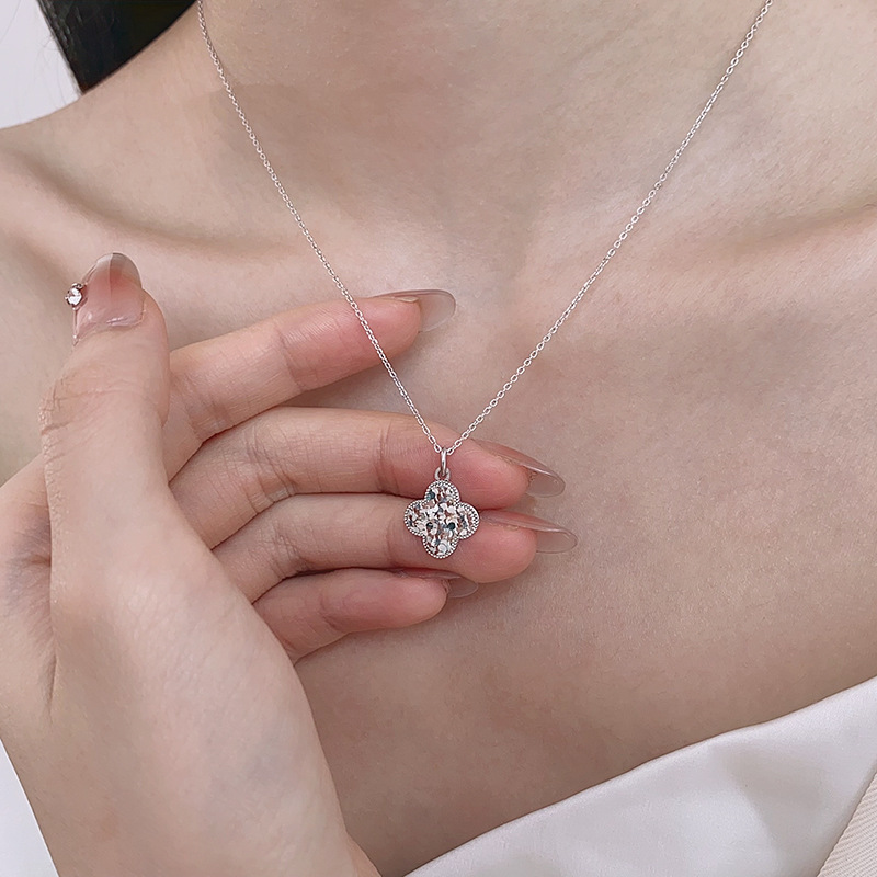S925纯银韩版个性创意车花碎碎冰四叶草小红书同款项饰锁骨链产品图