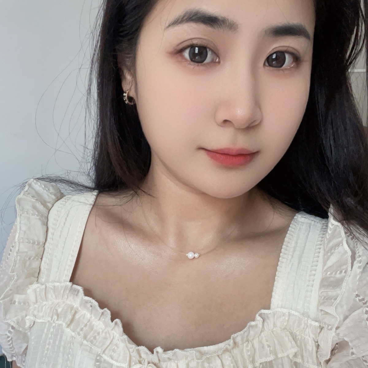 Korean minimalist style natural freshwater pearl necklace, feminine, niche design, versatile and high-end neckchain, collarbone chain Application Scenario