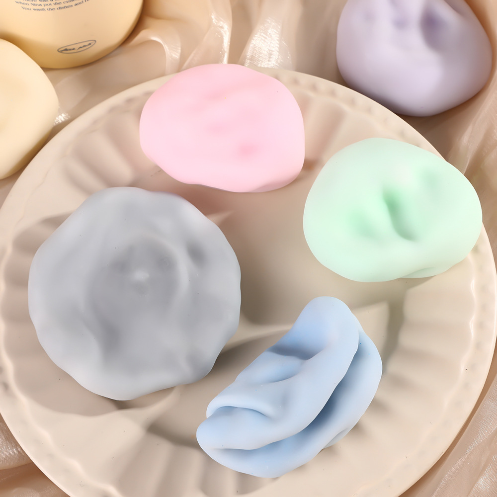 Xiaohongshu's popular shaping glutinous rice ball handcrafted balls for stress relief and fun, novel ice skin rice balls, sticky and chewy stress-relieving toys details Picture