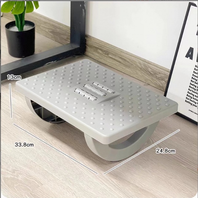 The office footstool is a must-have for placing feet in the office. It can prevent crossed legs and is a rocking footstool that allows you to rest your feet details Picture