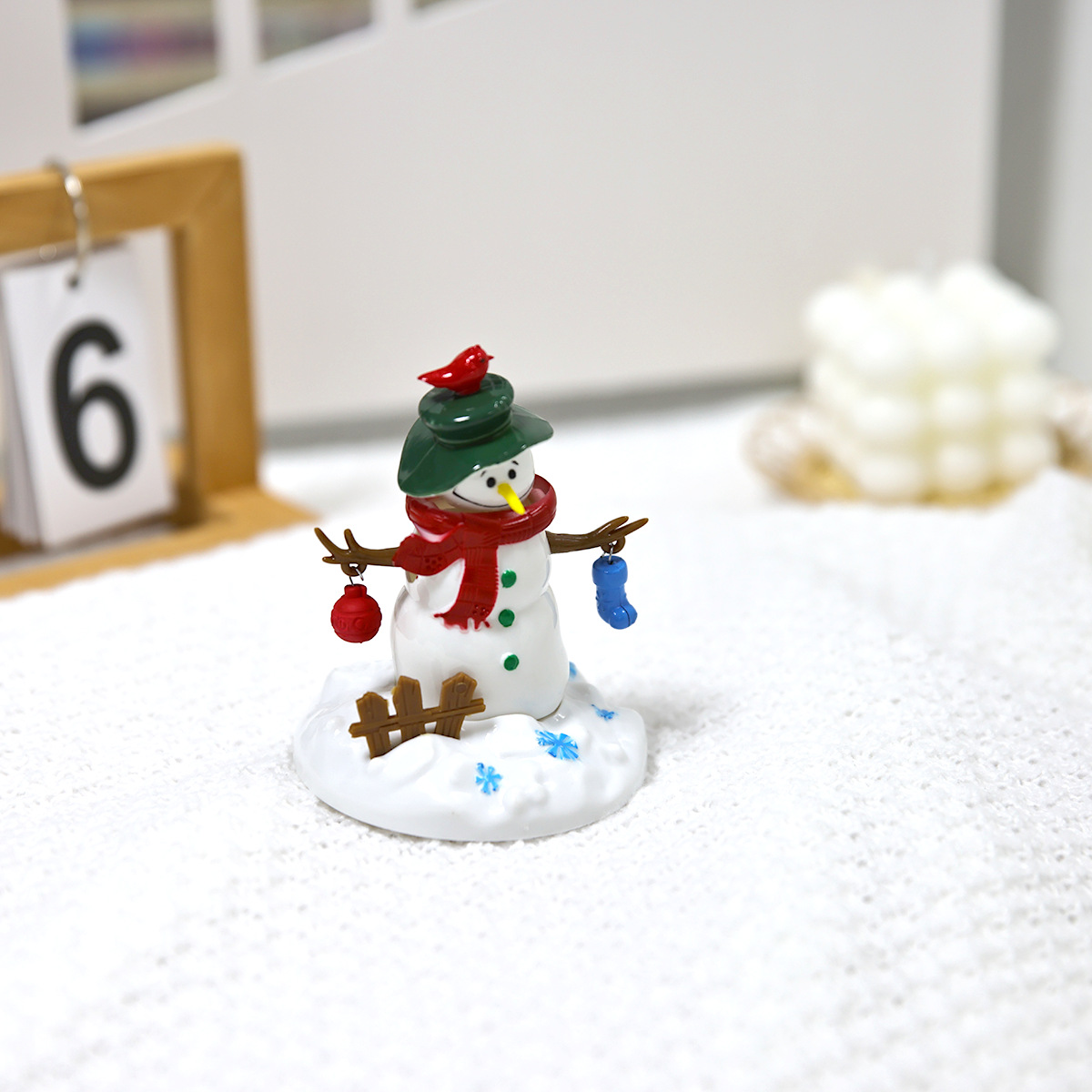 Cross-border best-selling solar-powered automatic rocker Christmas holiday gift fence, clown snowman accessory available for wholesale Specification image