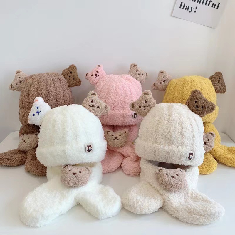 One-piece baby hats, autumn and winter plush scarves, two-piece sets, baby boys and girls, little bears, cute, warm and thick baby hats, wholesale from street stalls Specification image