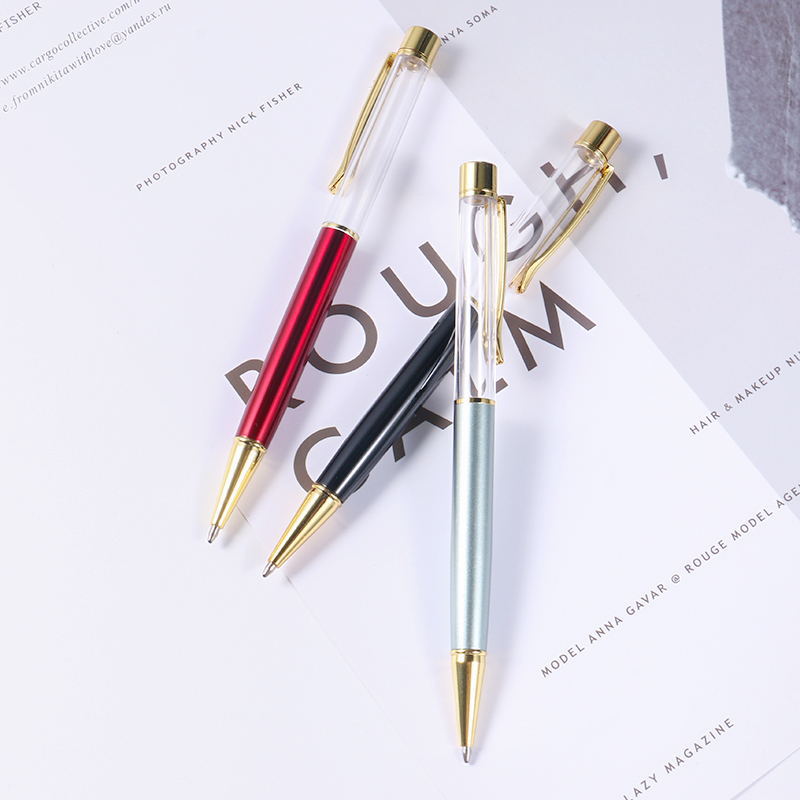 Wholesale of DIY handcrafted crystal pens, new creative hand-oiled ballpoint pens, diy diamond pens, custom-made empty rods Application Scenario