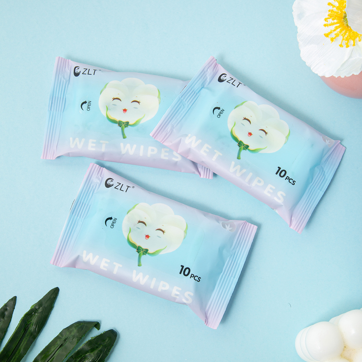 Clean Treasure Children's Mini Portable Wet Wipes, wholesale of Student small packages, disposable mini portable small packs of wet wipes Application Scenario