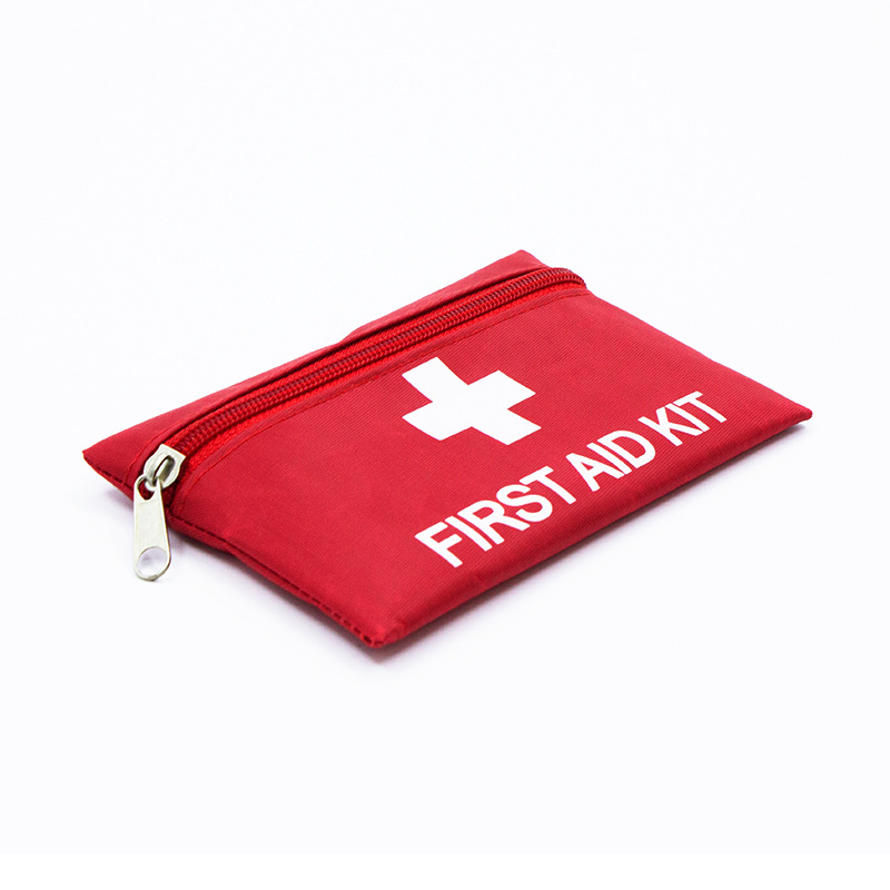 8-piece outdoor portable first aid kit, earthquake rescue kit, car advertising gift kit, home protection small medicine kit Application Scenario
