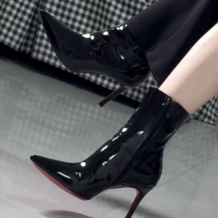 女式皮靴实物图