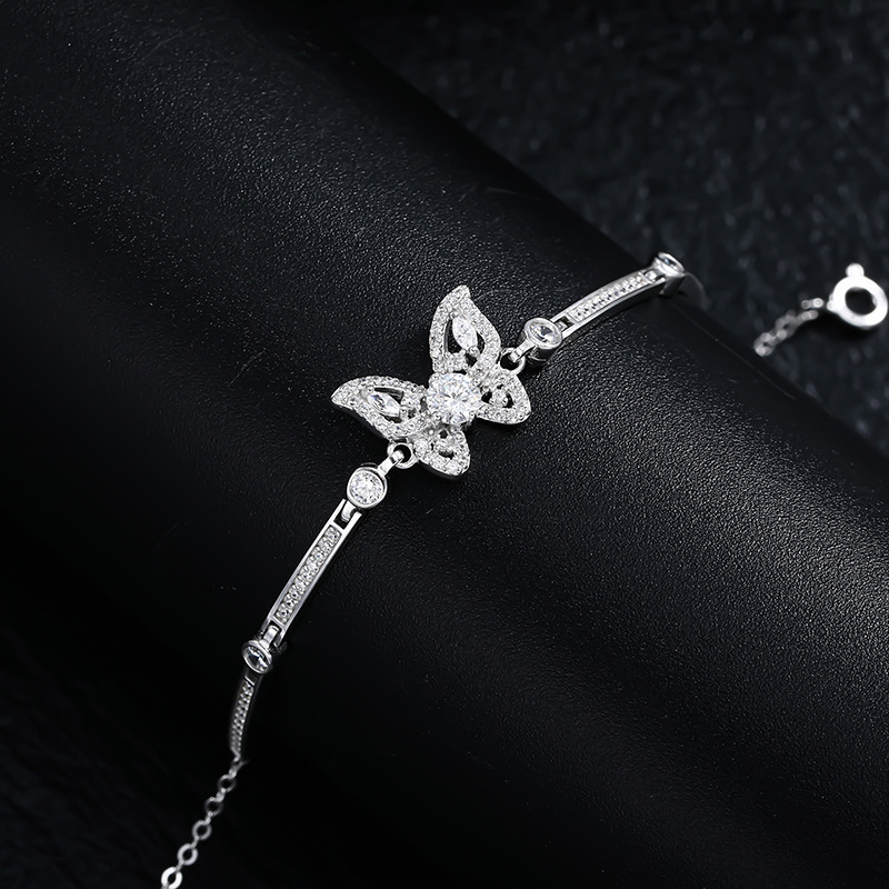 Zhuoheng Select S925 Sterling Silver Japanese And Korean Butterfly Language Mosang Diamond Bracelet, A Niche Design With A Light Luxury And High-End Feel, Is A Delicate Bracelet For Both Men And Women details Picture
