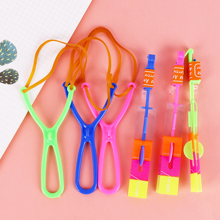 Flashing toys, catapult toys, luminous arrows, flying mushrooms, blue light flying fairies are selling well at street stalls Application Scenario