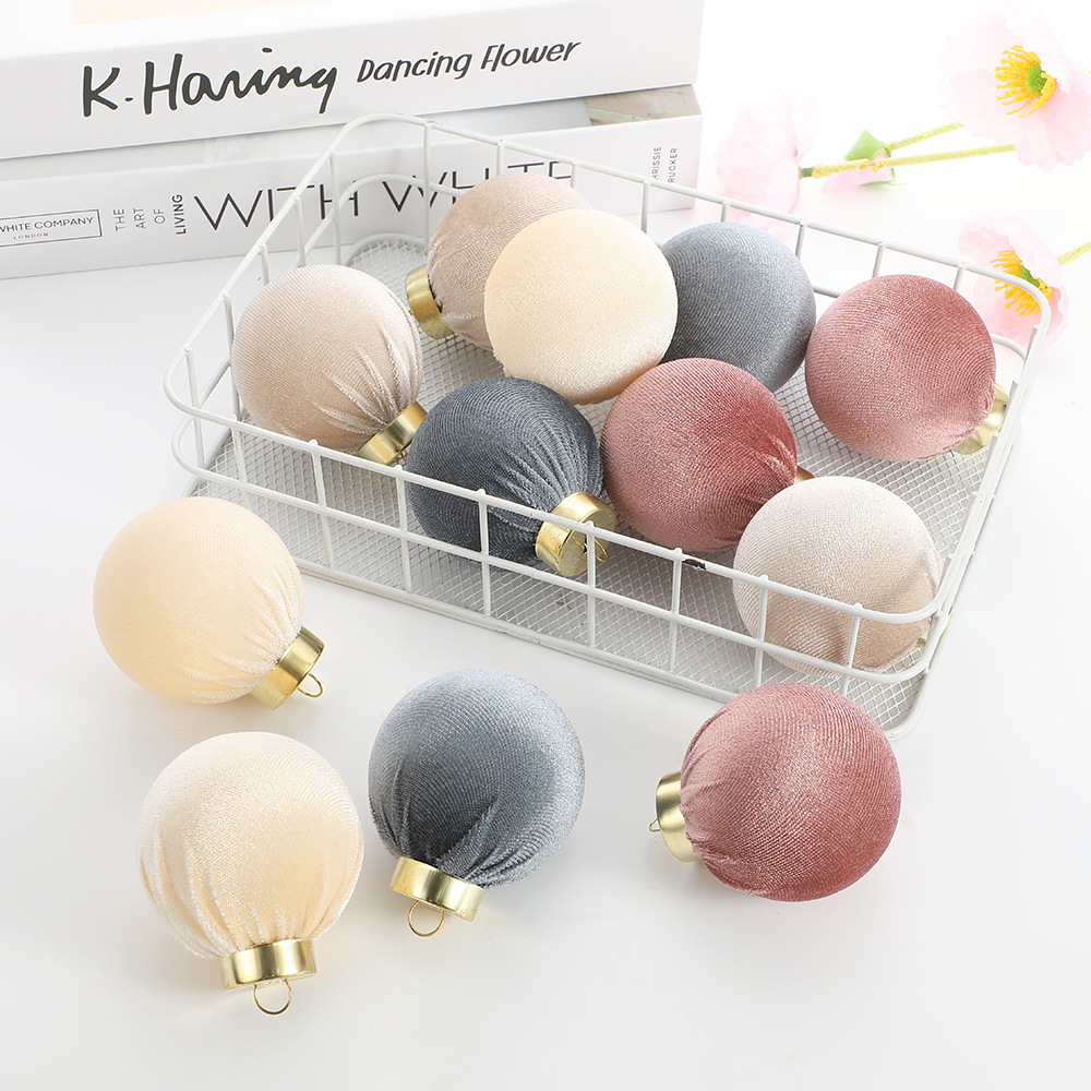 Cross-border Christmas 6cm/8cm Christmas pendant, colorful velvet wrapped ball, shopping mall and hotel atmosphere Christmas ball pendant details Picture