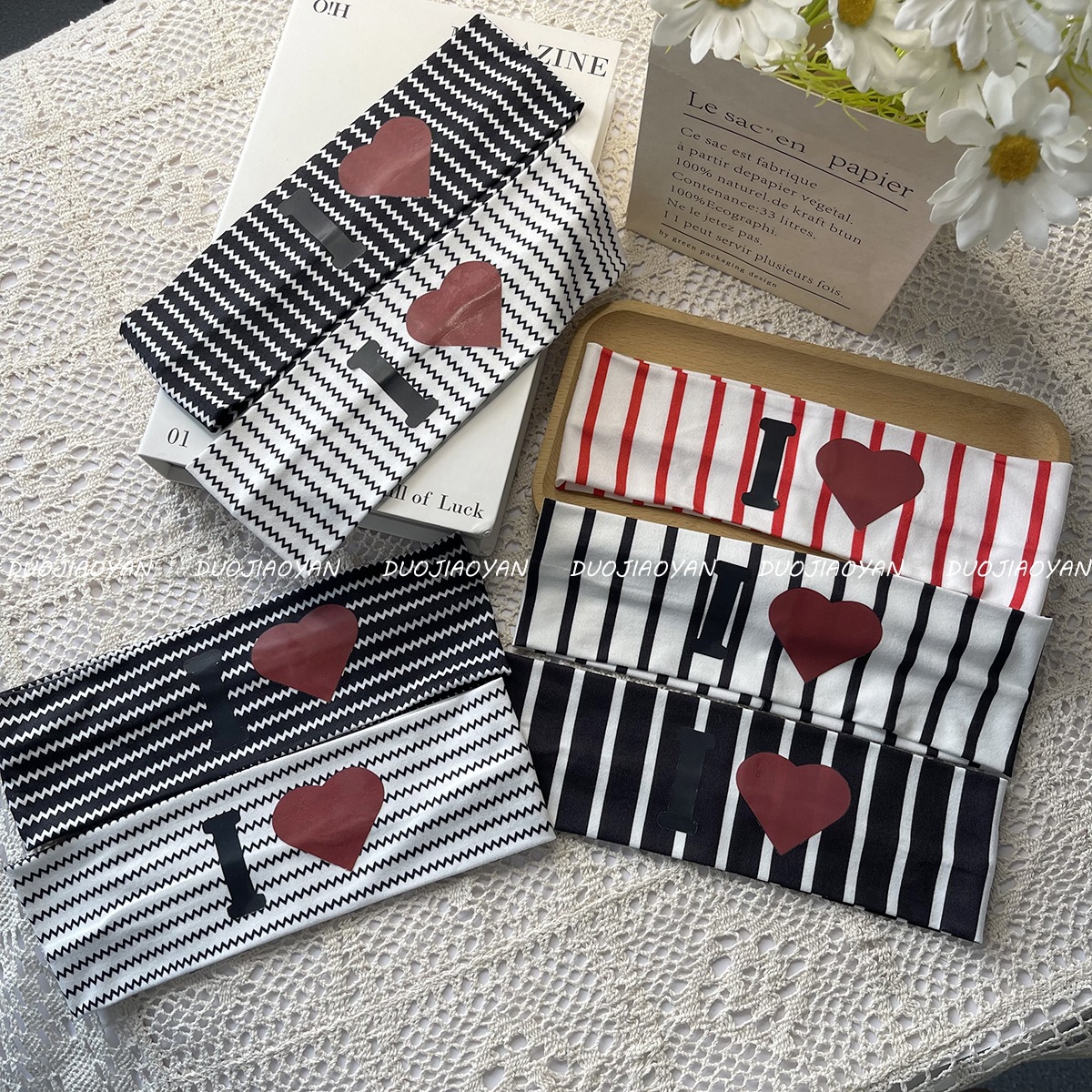 New fashionable heart-shaped striped hair band, retro spice girl InS-style high skull top hair accessory, wide-edge elastic sports headscarf Item Picture