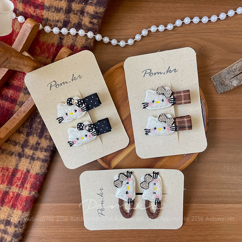 Korean version new cartoon KT children's hair clip, cute cat girl, sweet bangs, side clip, checkered embroidery, handcrafted Pom.kr knitted hair clip: checkered polka dot butterfly autumn and winter sweet girl, cute style headwear, matching hair accessory Specification image