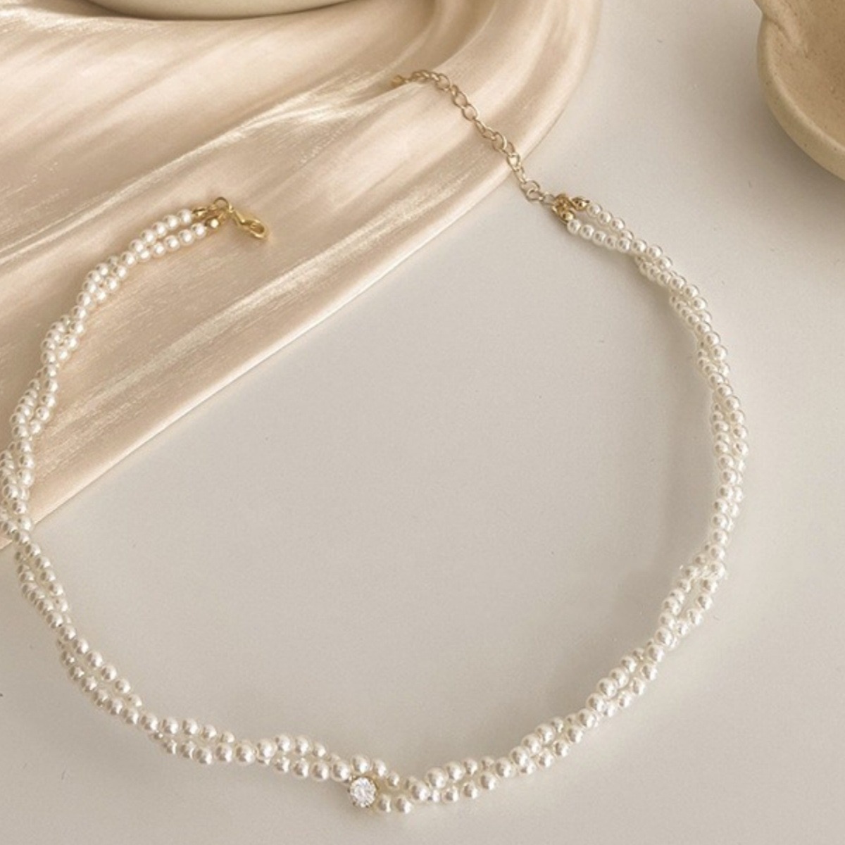 双层珍珠颈链女项链2024新款施家珍珠新款轻奢设计感choker锁骨链