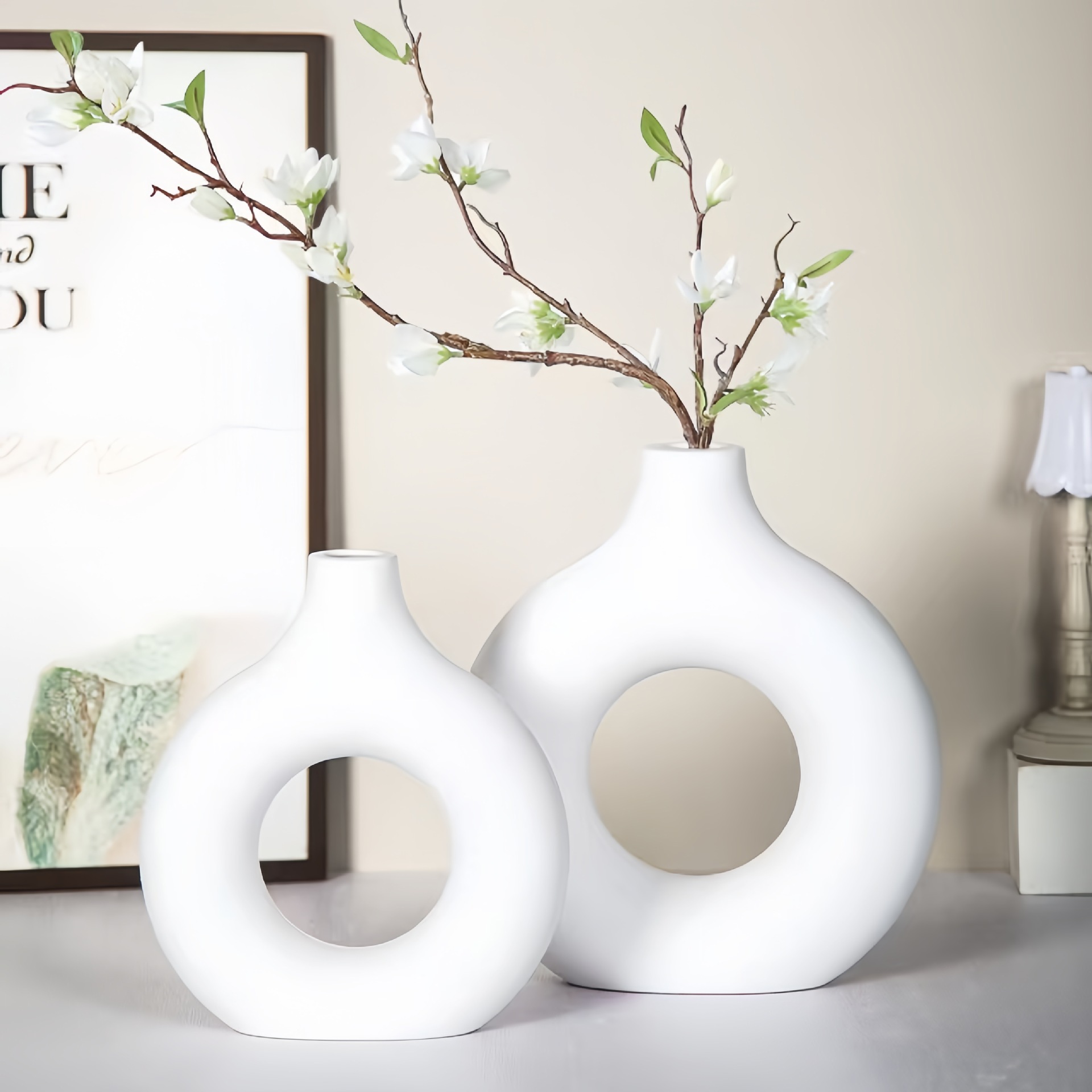 إن مزهرية "آند آند وينز" المبدعة، وهي مزهرية من زهور الإسكندنافية Specification image