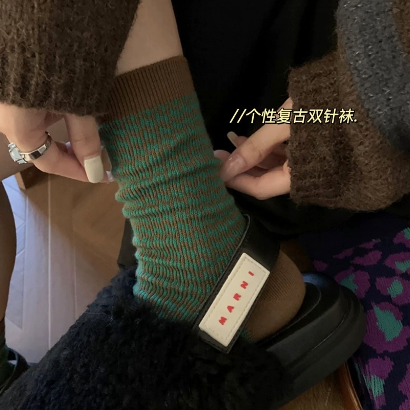 Retro checkered socks, women's geometric striped mid-calf socks, Maillard double-needle double-path niche design Dui Dui socks