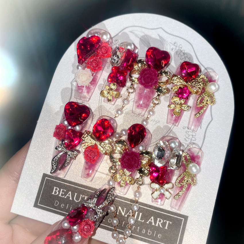 Heavy Industry Wearable Nail products, handcrafted high-end nail art bestsellers, New Year battle robes, bride, Chinese-style false nail patches E5 Application Scenario