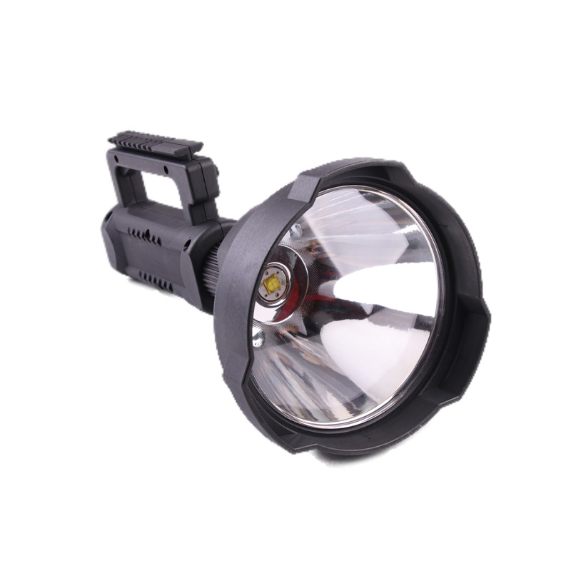 跨境P50手持式高强光远射手电筒大功率多功能户外野营探照灯白底实物图