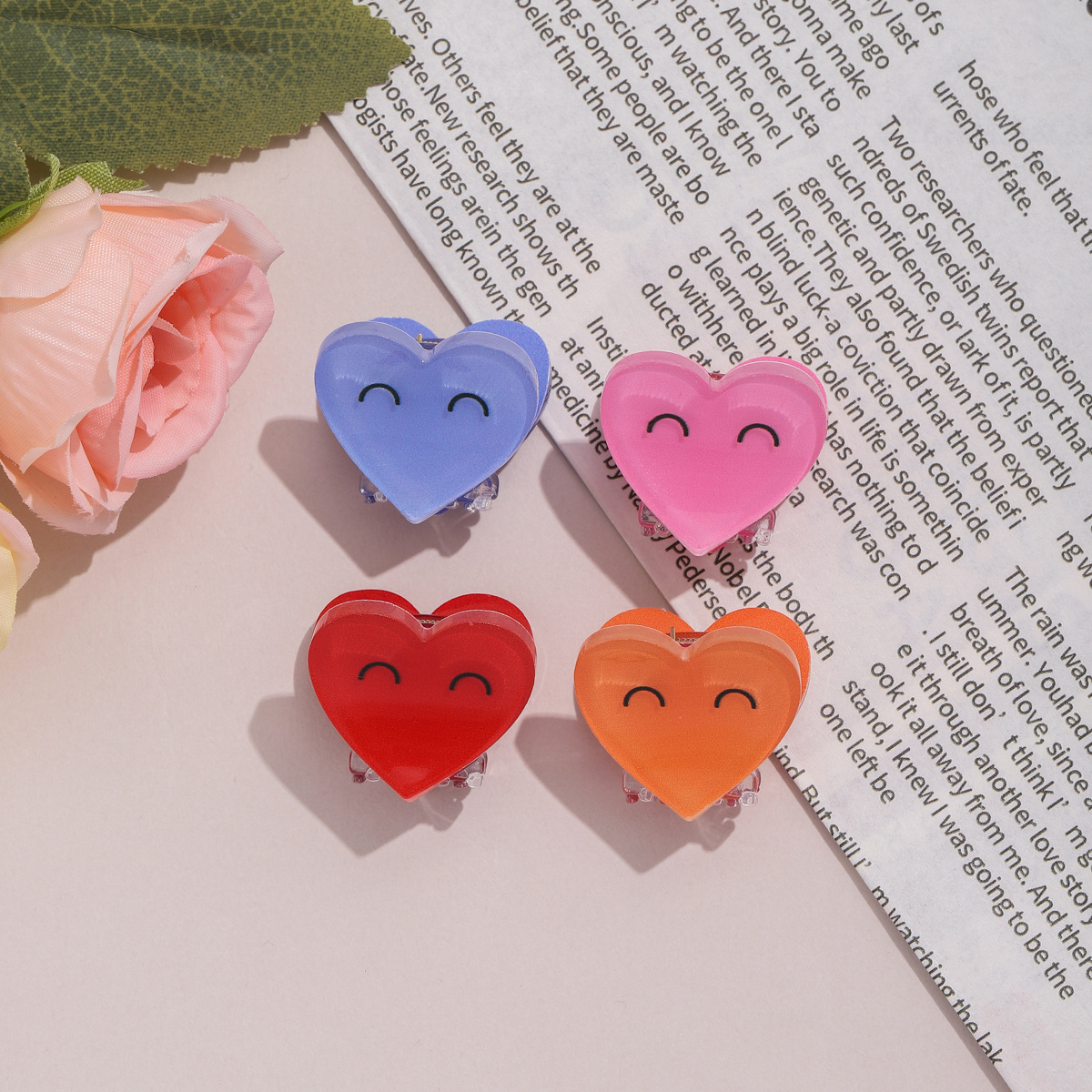 Spring vitality, heart-shaped smiling hair clip, colorful mini acrylic hair clip, girl's side bangs clipped hair accessory Specification image