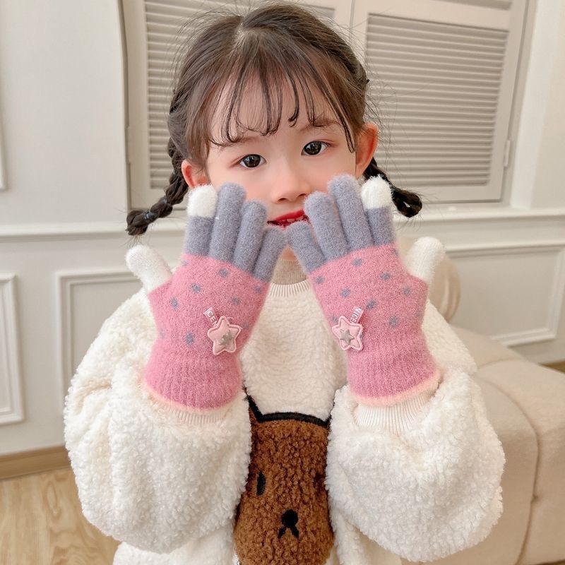 Wholesale of new autumn and winter children's cute bear warm gloves and baby winter knitted five-finger warm gloves Specification image