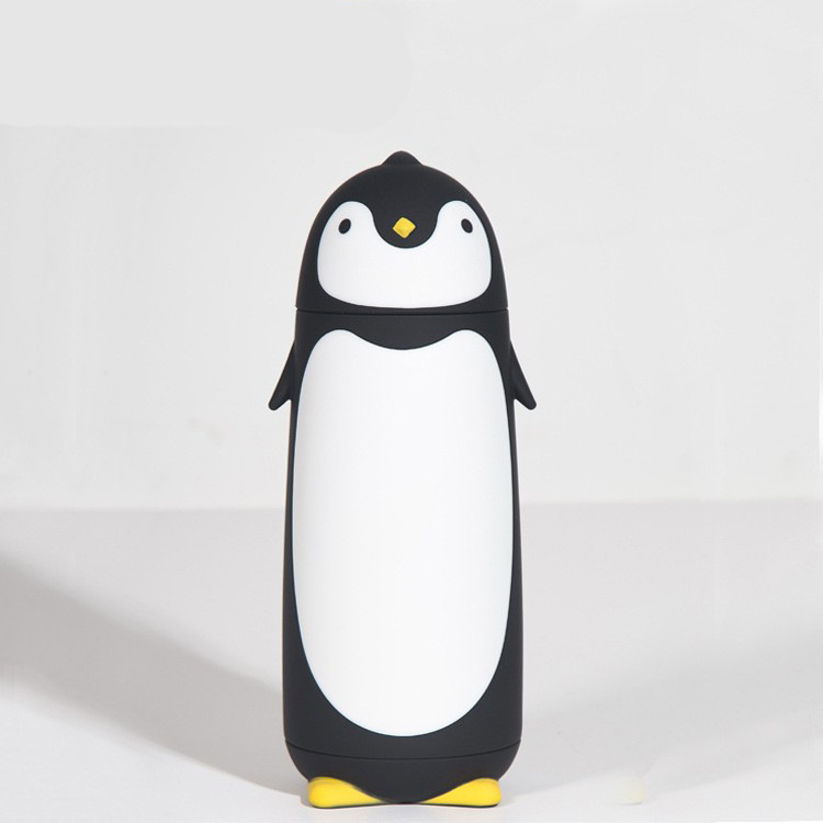 Creative cartoon animal penguin double-layered glass cups, student gift water bottles, foreign trade cross-border beverages Application Scenario