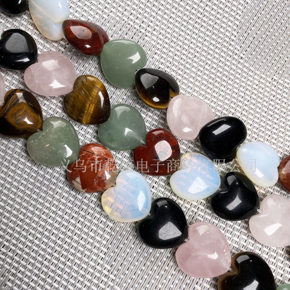 Natural stone, crystal, agate, heart-shaped semi-precious stone, loose beads, various material jewelry beads, necklaces, bracelets and accessories details Picture