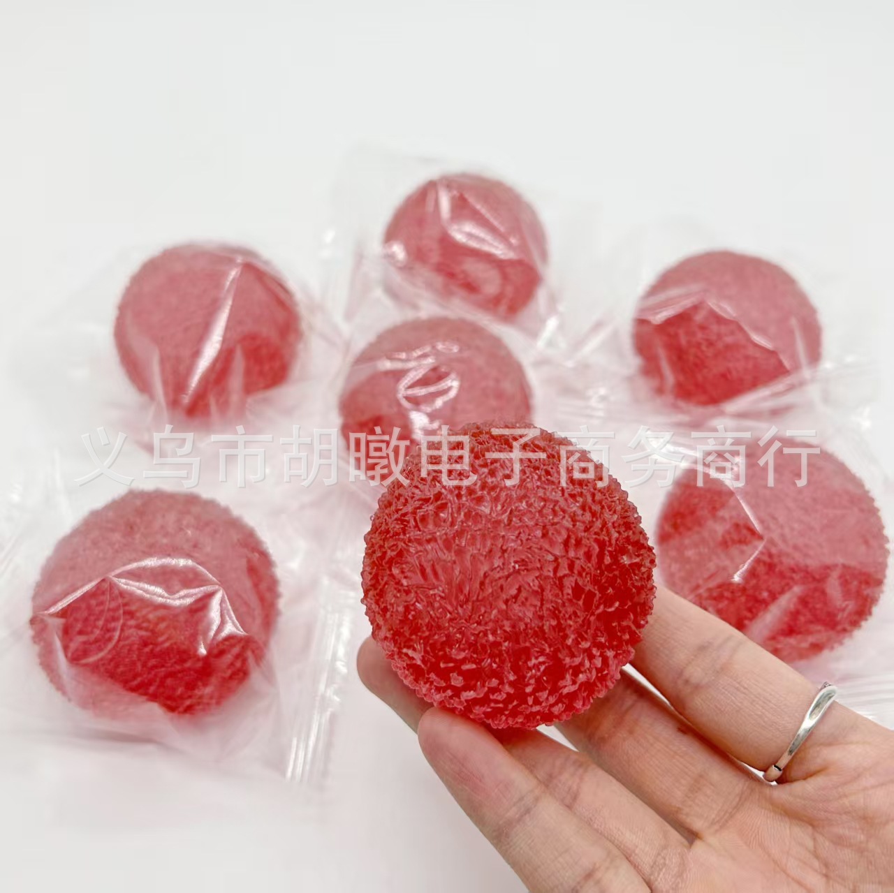 小红书爆款热销一颗杨梅冰球麦芽糖回弹踩雪声沙冰感手作球捏捏乐